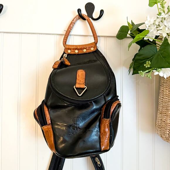 Belle Rose Leather Bucket Bag with Handle And Strap - Picture 2 of 13